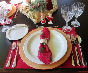 Holiday Table Setting