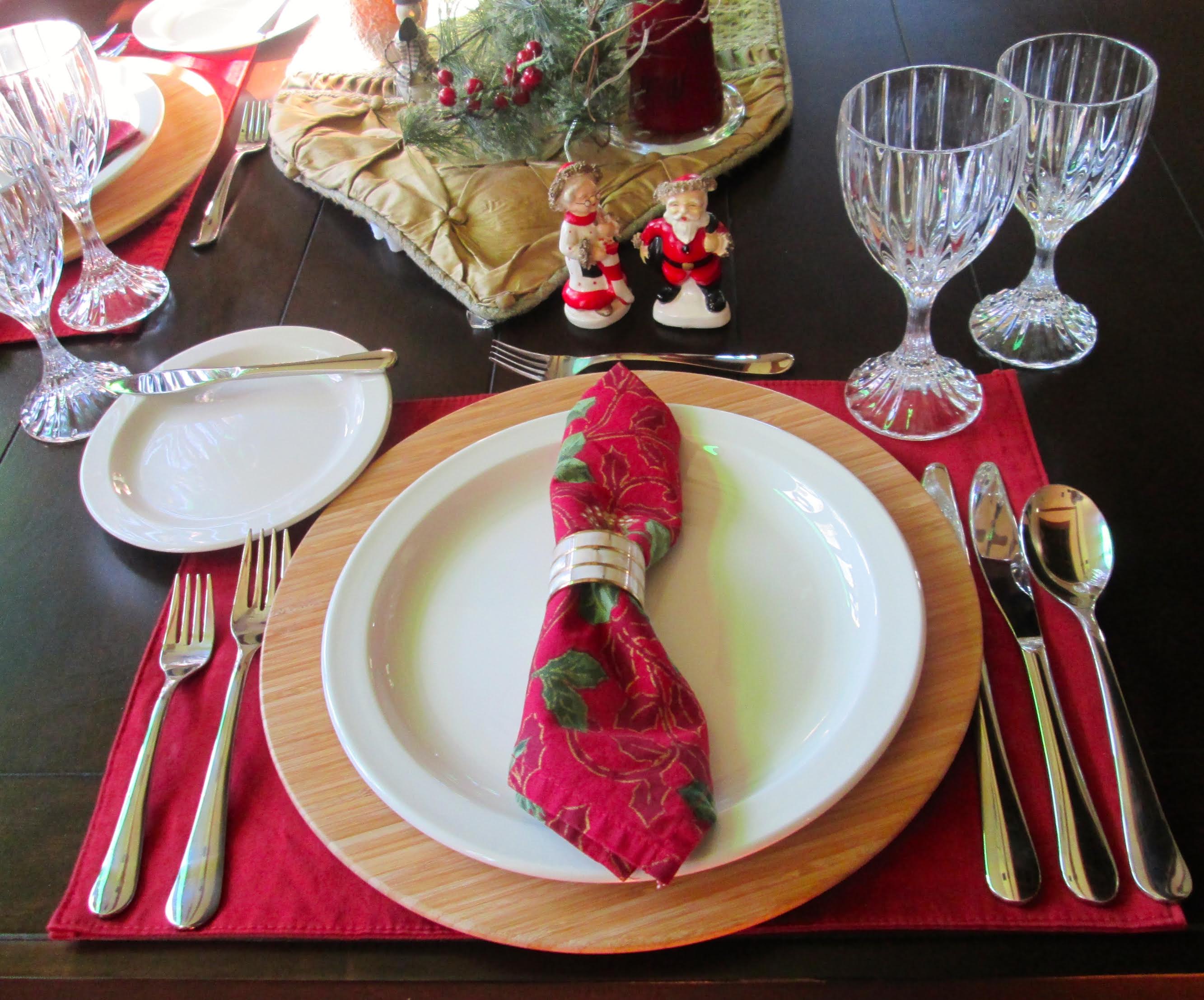 Holiday Table Setting